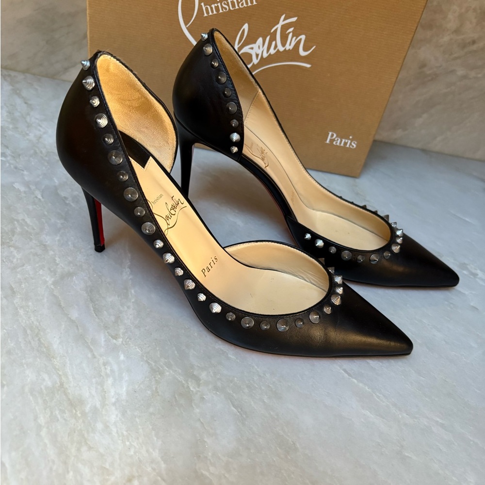 Christian Louboutin iriza sz 39 studded pumps heels - Picture 2 of 7